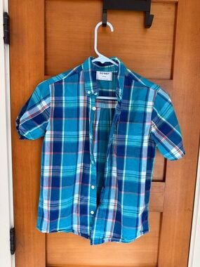 Old Navy Boy’s Teal and Navy Plaid Short-Sleeve Button-Up Shirt